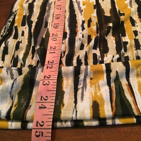 Black and Gold Lace Back Tank - Picture 11 of 12